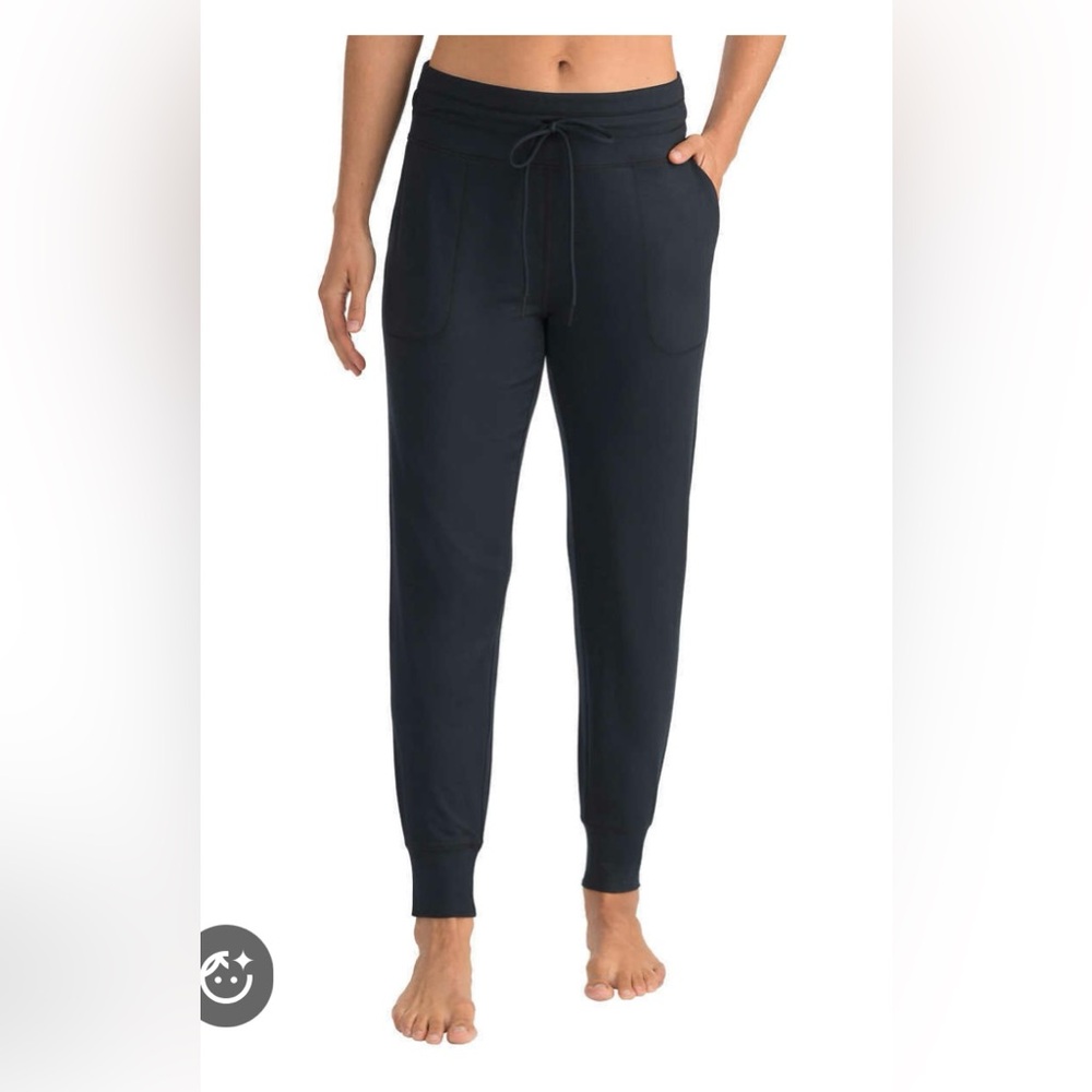 Lole sz M ladies black Jogger Pants, soft knit w/pockets, drawstring